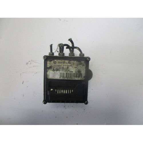 Volkswagen Passat ABS Beyni 3C0614095S 16332402 16332502-A 