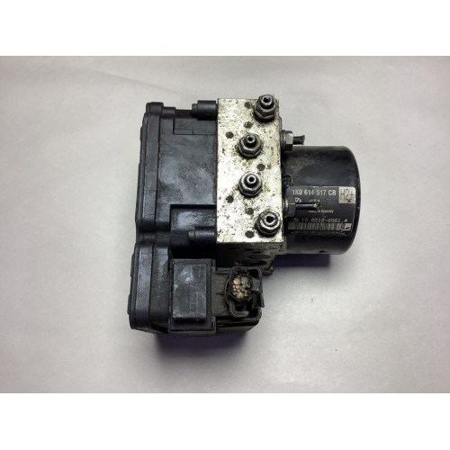Volkswagen Golf 6 ABS Beyni 1K0907379AT 10.0961-0336.3 10.0619-3556.1 28.5610-5422.3 1K0614517CB 10.0212-0561.4