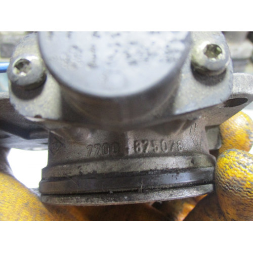 Renault Dacia Gaz Kelebeği 7700875078