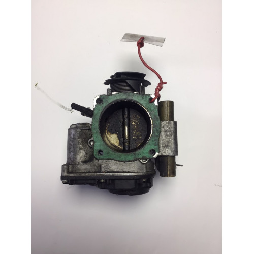 Volkswagen Passat Audi A4 A6 Gaz Kelebeği 058133063H
