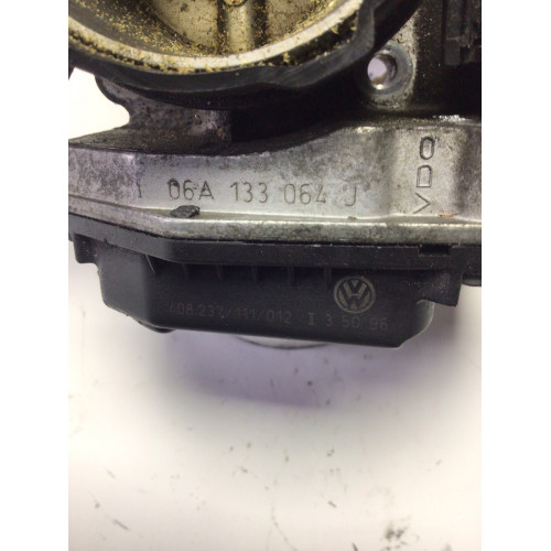Volkswagen Golf 4 Gaz Kelebeği 06A133064J