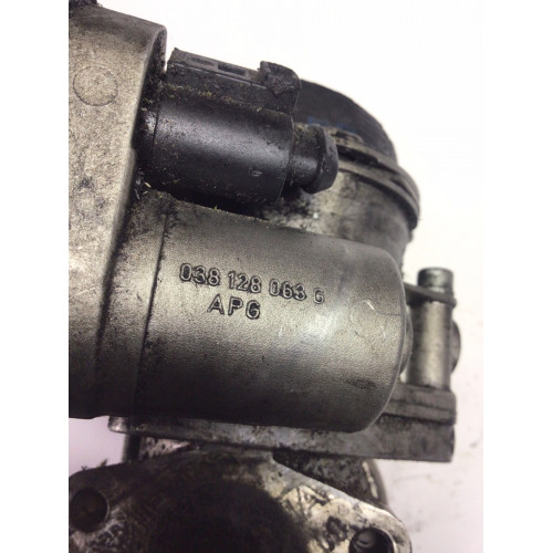 Audi A3 Volkswagen Touran Gaz Boğaz Kelebeği 038128063G