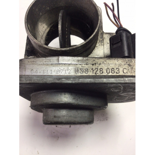 Volkswagen Caddy Seat Cordoba Gaz Boğaz Kelebeği 038128063C