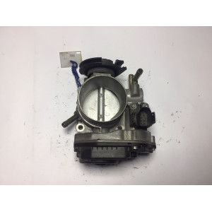 Volkswagen Golf 4 Gaz Kelebeği Boğaz Kelebeği 06A133064J