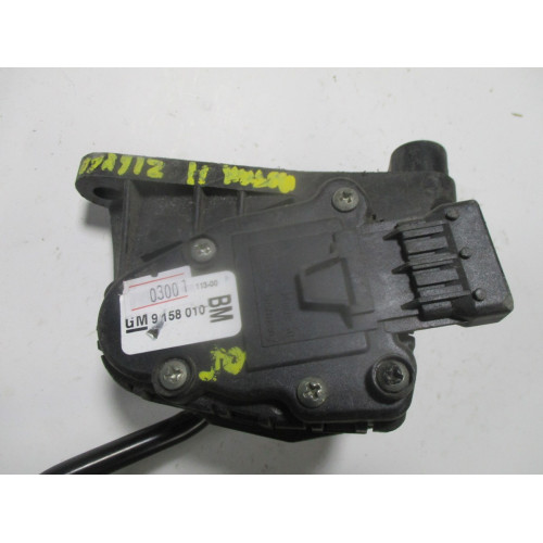 Opel Astra H MK5 Gaz Pedalı 9158010