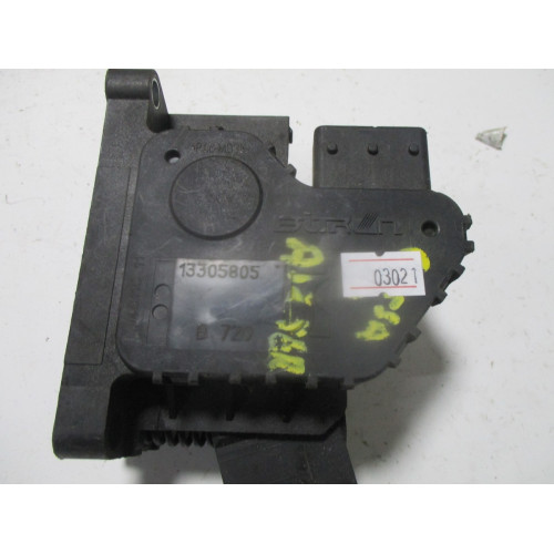 Opel Corsa Gaz Pedalı 13305805 
