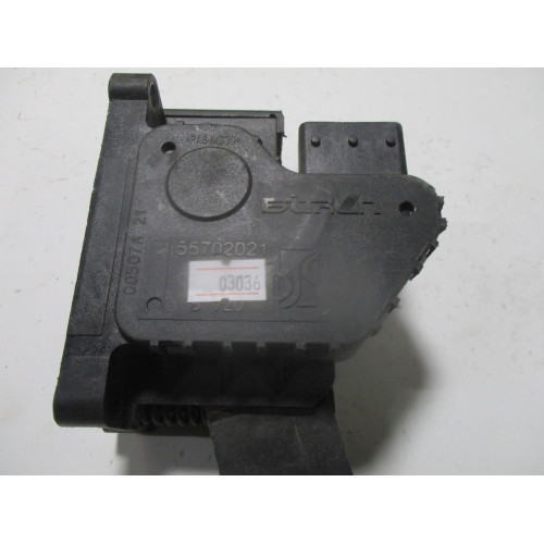 Opel Corsa D Gaz Pedalı 55702021 