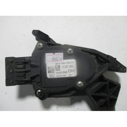 Opel İnsignia Gaz Pedalı 13237356