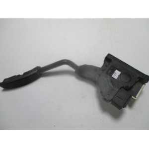 Opel Corsa Gaz Pedalı 13305805 