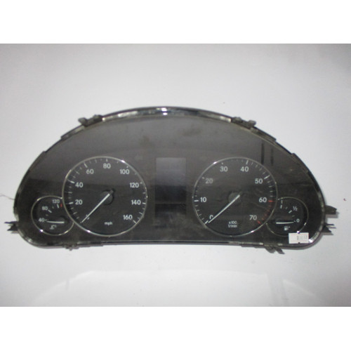  Mercedes W203 CL203 Benzinli Kilometre Saati Gösterge Paneli A2035400648