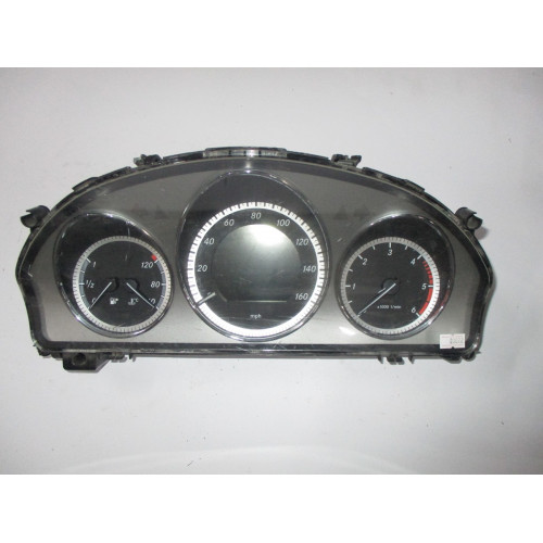  Mercedes W204 Dizel Kilometre Saati Gösterge Paneli A2049002705