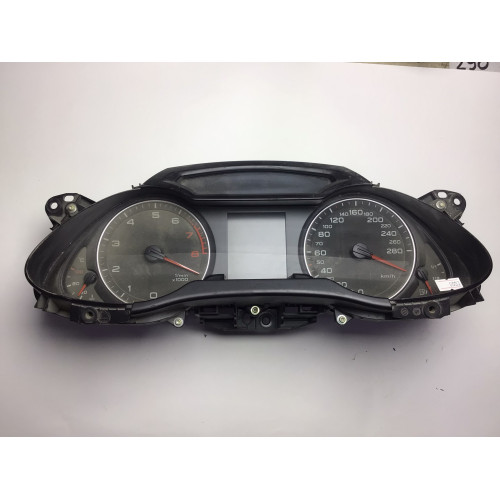 Z Audi A4 Kilometre Saati Gösterge Paneli 8K0920930B