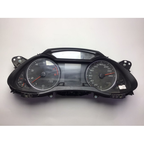 Z Audi A4 Kilometre Saati Gösterge Paneli 8K0920930A
