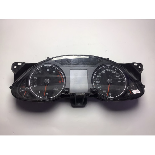 Z Audi A4 Kilometre Saati Gösterge Paneli 8K0920931P