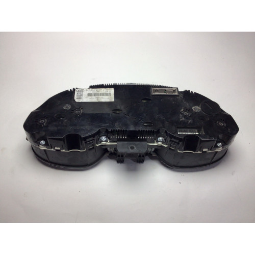 Z Audi A4 1.8 TFSI Kilometre Saati Gösterge Paneli 8K0920931T