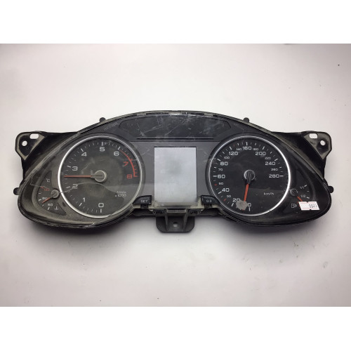 Z Audi A4 Kilometre Saati Gösterge Paneli 8K0920932B