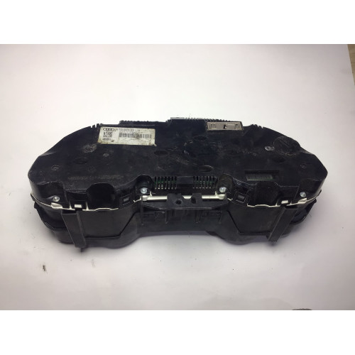 Z Audi A5 4.2 FSI Kilometre Saati Gösterge Paneli 8T0920931N