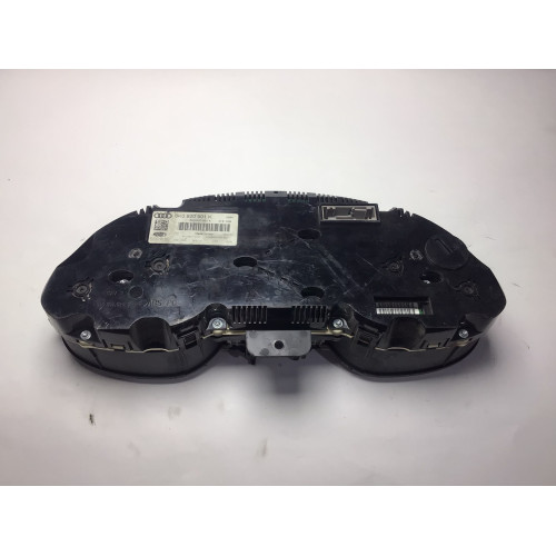 Audi A4 Gösterge Paneli Kilometre Saati 8K0920901K