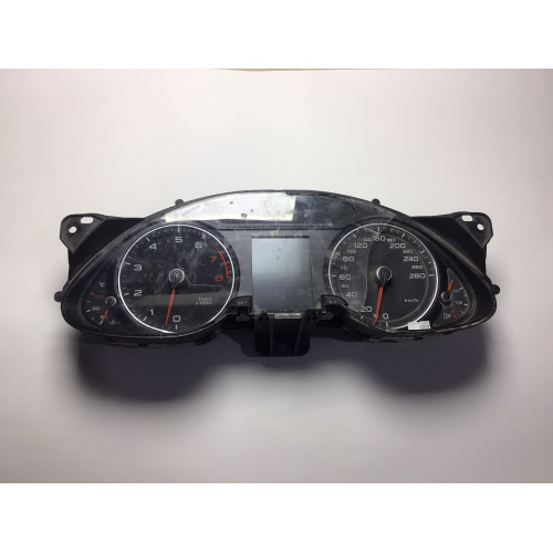 Z Audi A4 Kilometre Saati Gösterge Paneli 8K0920900S