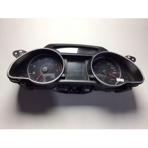 Z Audi A5 Kilometre Saati Gösterge Paneli 8T0920931C