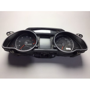 Z Audi A5 Gösterge Paneli Kilometre Saati 8T0920931T