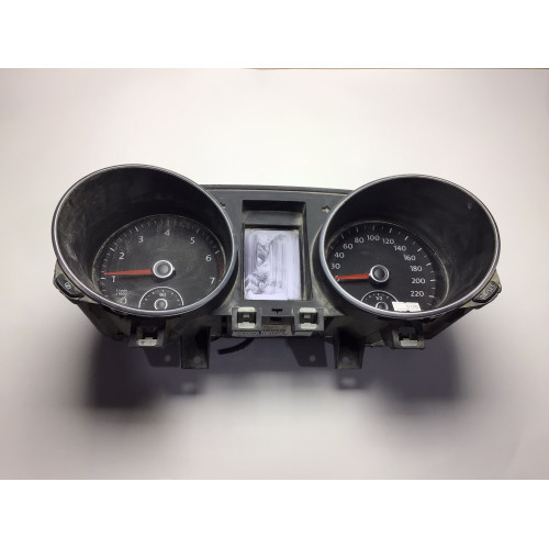Z Volkswagen Golf 6 Kilometre Saati Gösterge Paneli 5K0920861