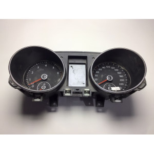 Z Volkswagen Golf 6 Kilometre Saati Gösterge Paneli 5K0920861