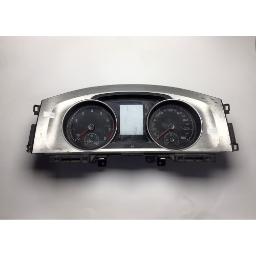 Z Volkswagen Golf 7 Kilometre Saati Gösterge Paneli 5G0920861B