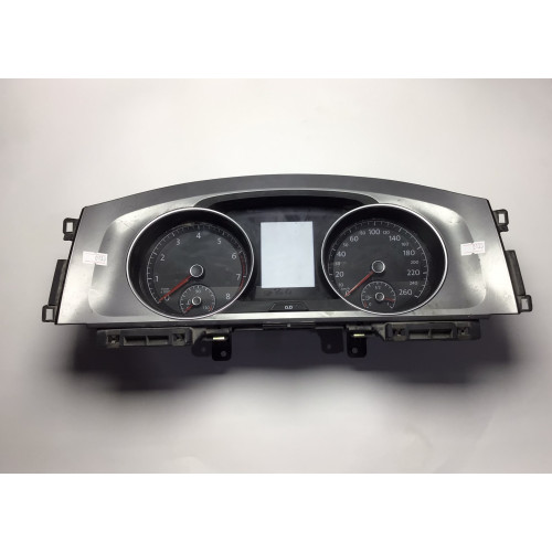 Z Volkswagen Golf 7 Kilometre Saati Gösterge Paneli 5G1920640