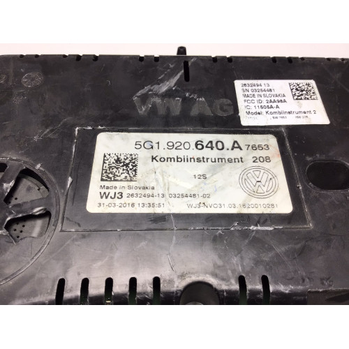 Z Volkswagen Golf 7 Kilometre Saati Gösterge Paneli 5G1920640A