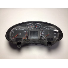 Z Audi A3 Benzinli Kilometre Saati Gösterge Paneli 8P0920932A