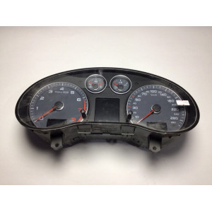 Z Audi A3 Benzinli Kilometre Saati Gösterge Paneli 8P0920932K