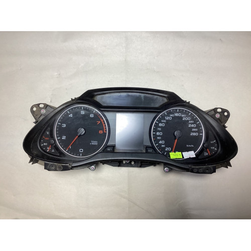 Audi A4 Kilometre Saati Gösterge Paneli 8K0920930B