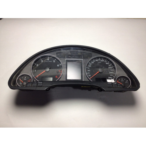 Z Audi A4 Kilometre Saati Gösterge Paneli 8E0920931Q