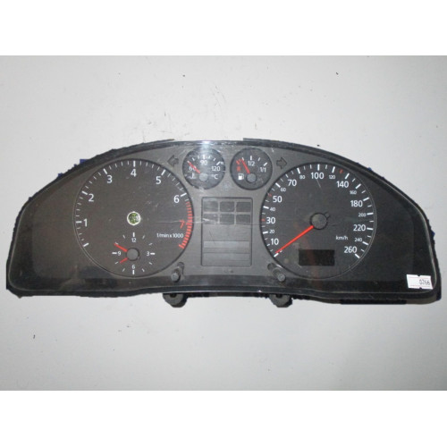 Audi A4 Kilometre Saati Gösterge Paneli 8D0919861C