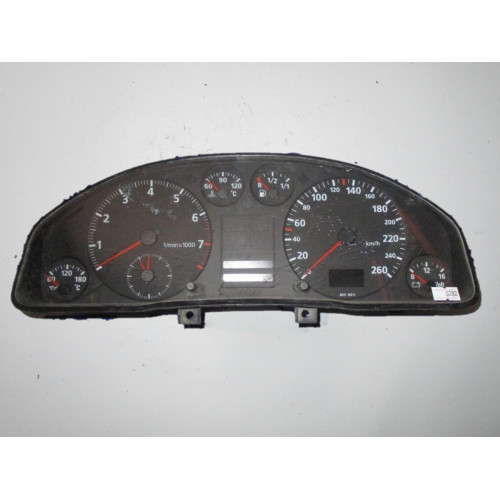 Audi A4 Kilometre Saati Gösterge Paneli 8D0919033M