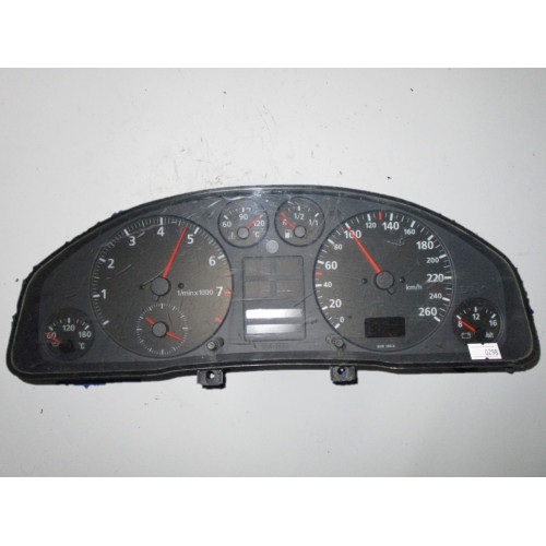 Audi A4 Kilometre Saati Gösterge Paneli 8D0919034D