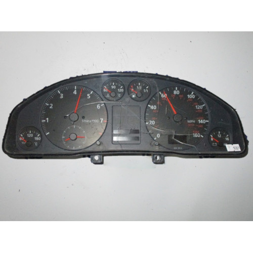 Audi A4 Kilometre Saati Gösterge Paneli 8D0919035D