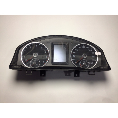 Z Volkswagen Tiguan Kilometre Saati Gösterge Paneli 5N0920873B