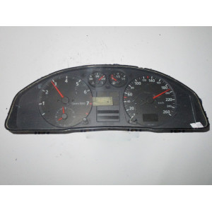 Audi A4 Kilometre Saati Gösterge Paneli 8D0919033L