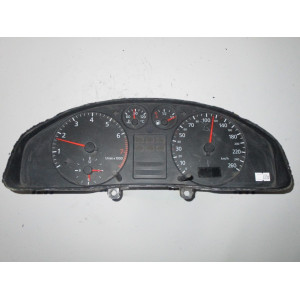 Audi A4 Kilometre Saati Gösterge Paneli 8D0919861C