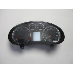 Audi A3  2.0TDİ Kilometre Saati Gösterge Paneli 8P0920980H