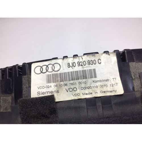 z Audi TT Kilometre Saati Gösterge Paneli 8J0920930C