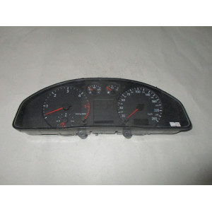 Audi A4 Dizel Kilometre Saati Gösterge Paneli 8D0919861A