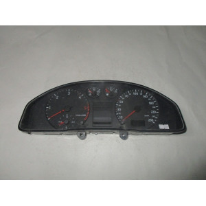 Audi A4 Dizel Kilometre Saati Gösterge Paneli 8D0919861A