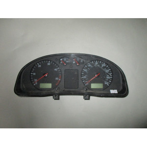 Volkswagen Passat Dizel Kilometre Saati Gösterge Paneli 3B0920902A
