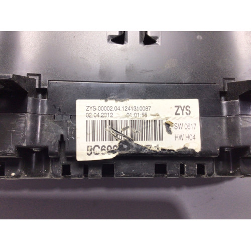 Volkswagen Jetta Kilometre Saati Gösterge Paneli 5C6920871