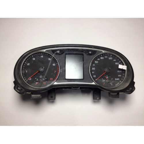 Audi A1 Kilometre Saati Gösterge Paneli 8X0920930G