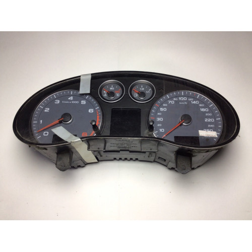 Audi A3 Benzinli Kilometre Saati Gösterge Paneli 8P0920932K