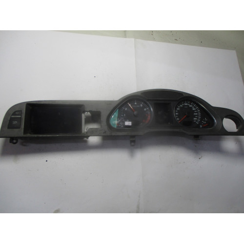 Audi A6 Kilometre Saati Gösterge Paneli 4F0910900A